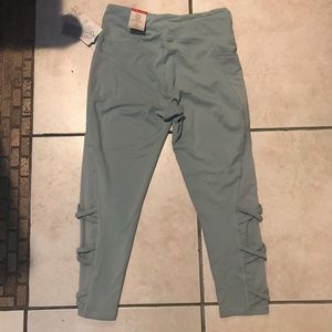 Cropped workout/ yoga leggings